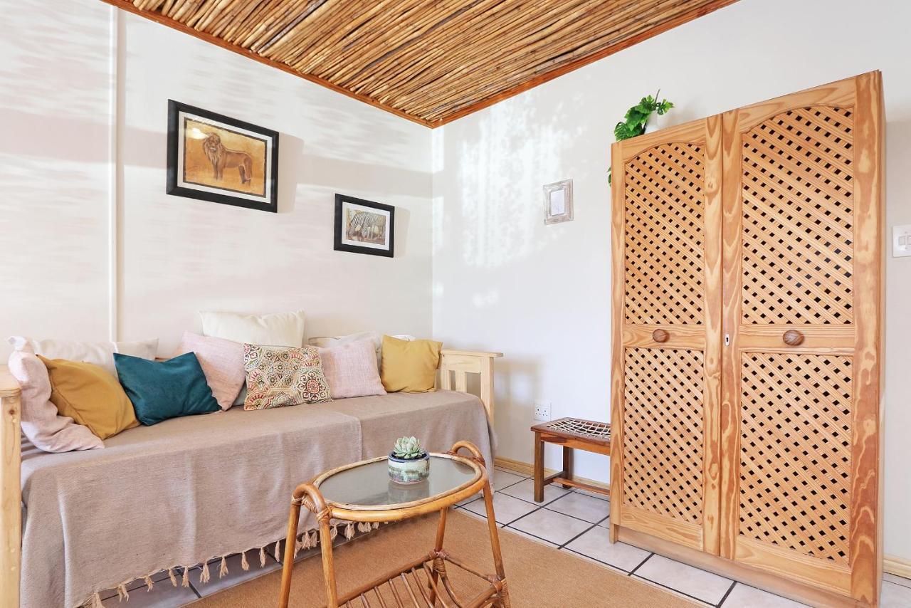 The Bohemian Guesthouse เคปทาวน์ ภายนอก รูปภาพ