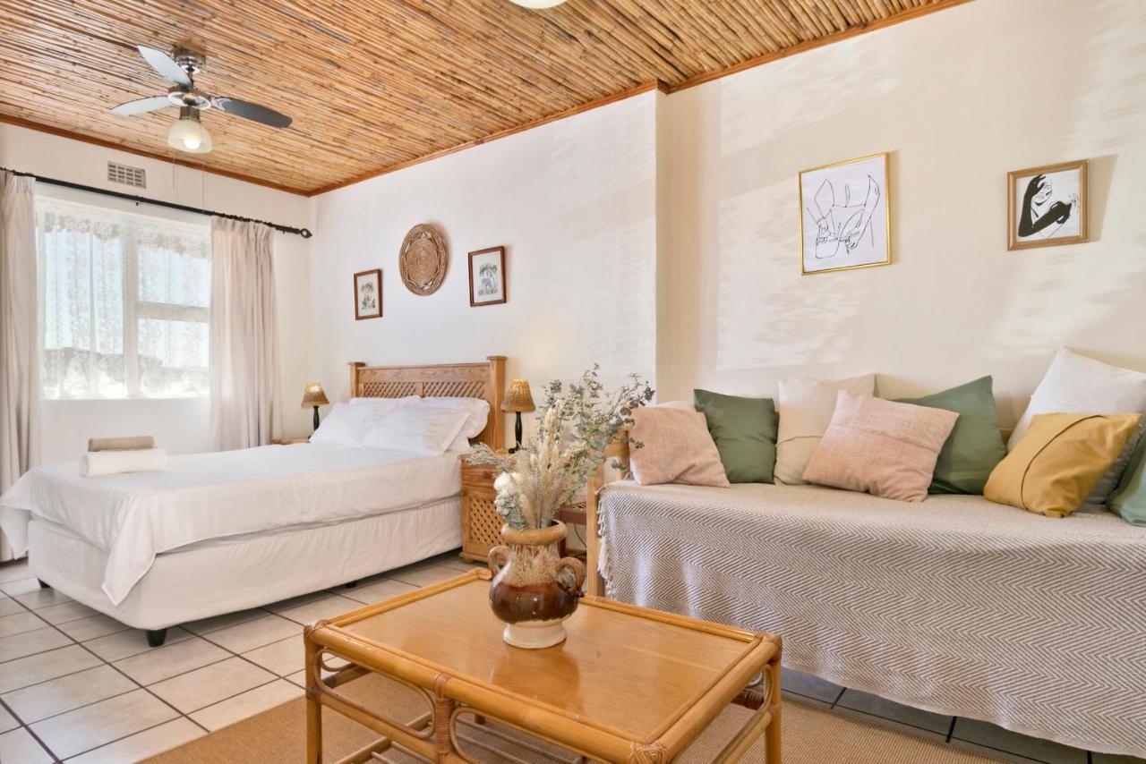 The Bohemian Guesthouse เคปทาวน์ ภายนอก รูปภาพ