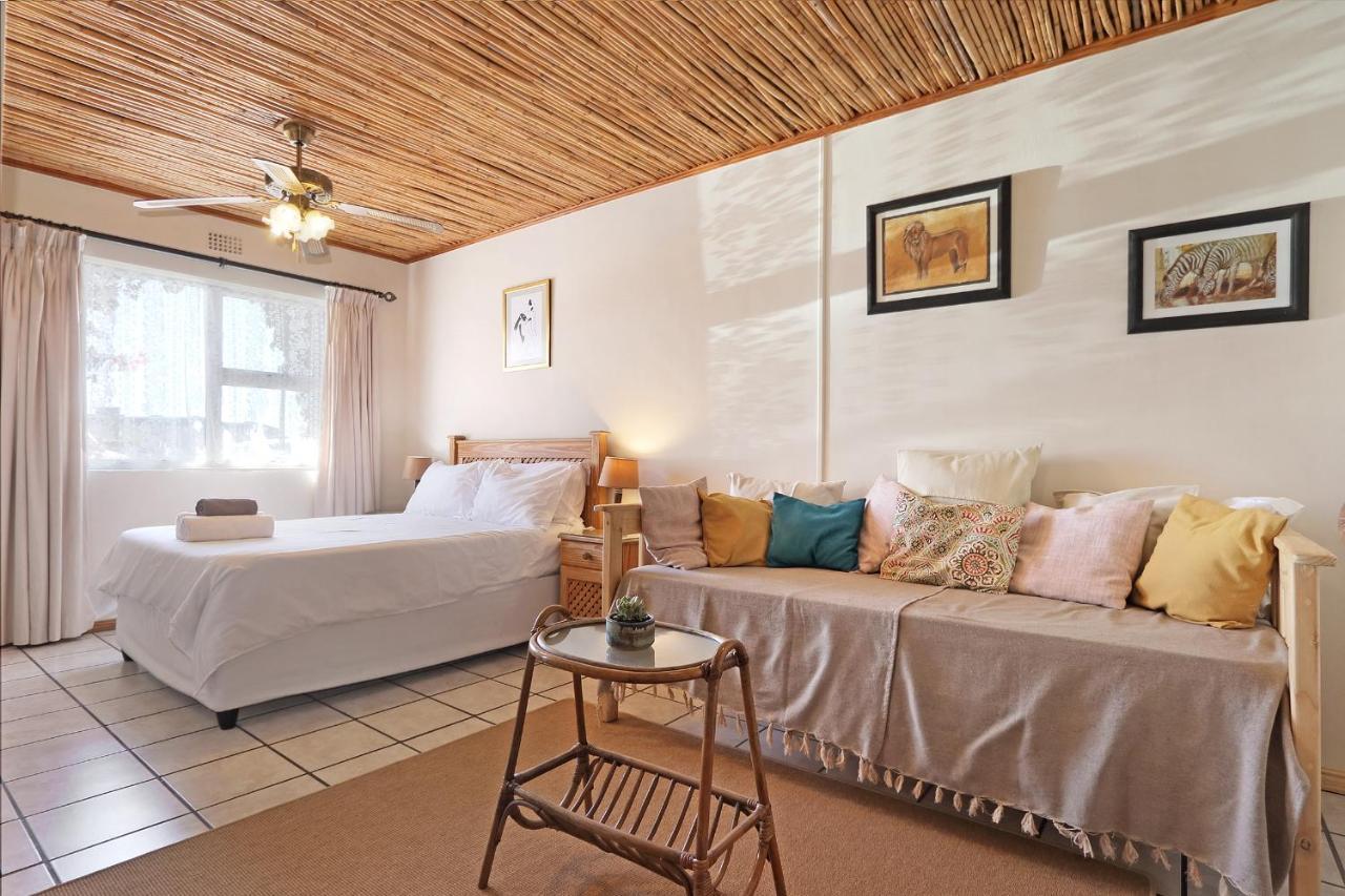 The Bohemian Guesthouse เคปทาวน์ ภายนอก รูปภาพ