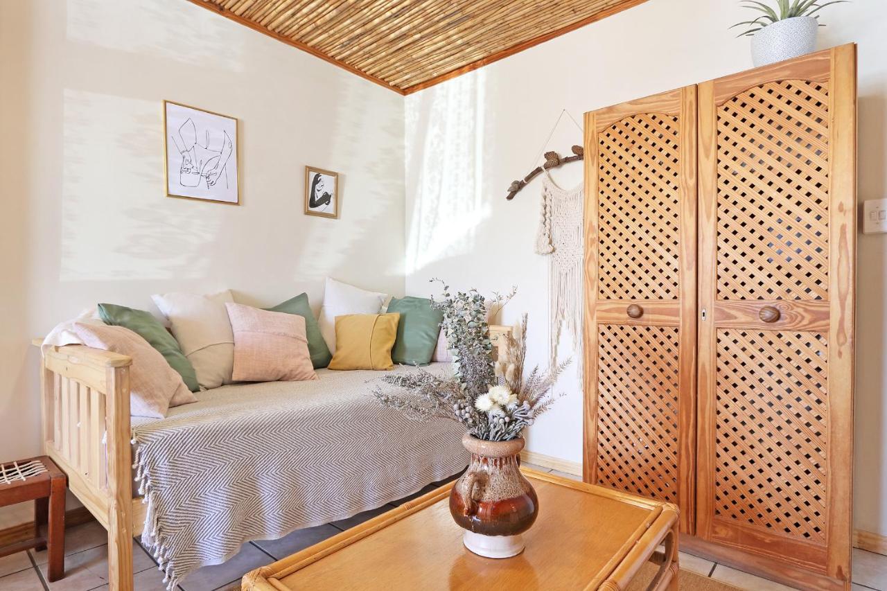 The Bohemian Guesthouse เคปทาวน์ ภายนอก รูปภาพ