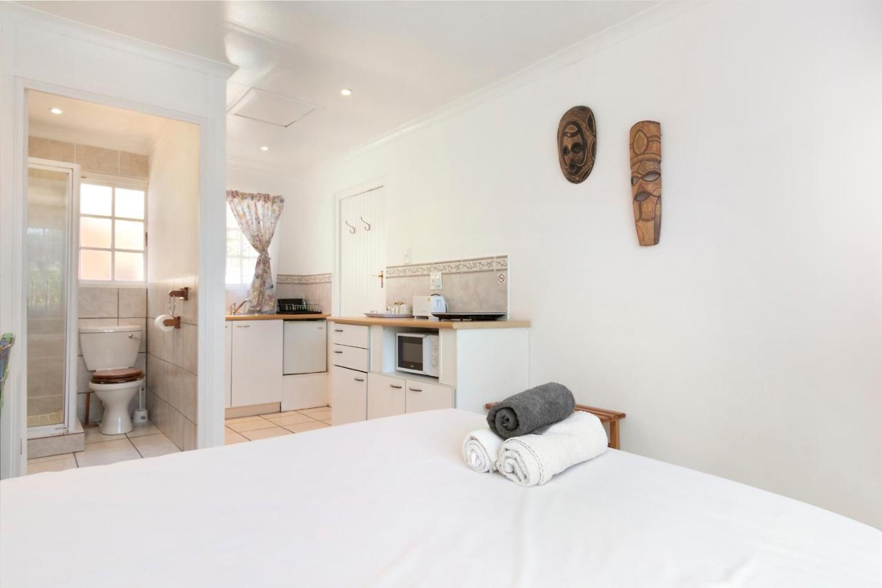 The Bohemian Guesthouse เคปทาวน์ ภายนอก รูปภาพ