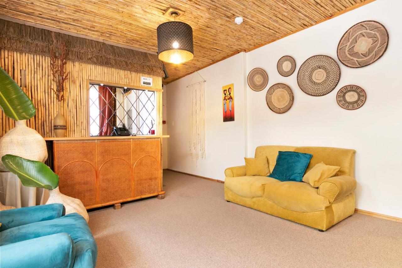 The Bohemian Guesthouse เคปทาวน์ ภายนอก รูปภาพ