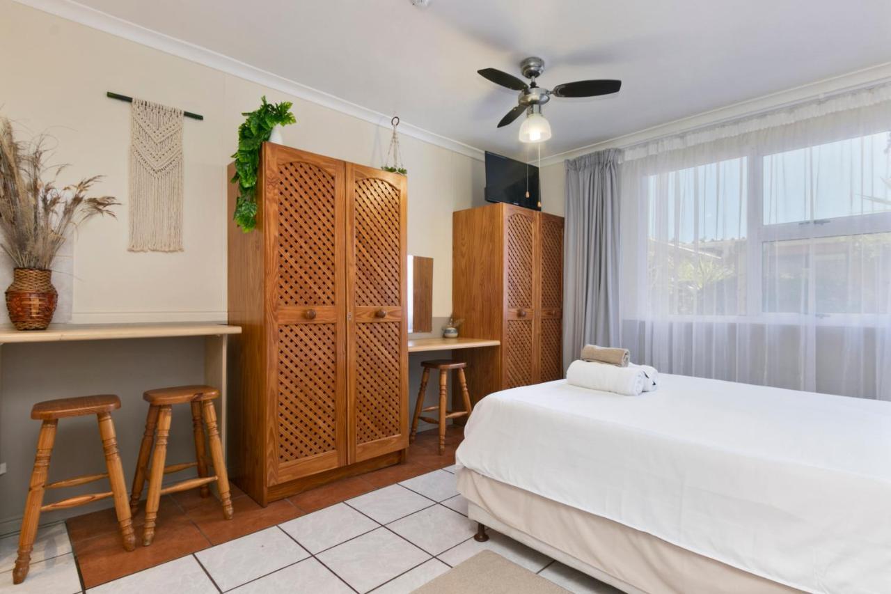 The Bohemian Guesthouse เคปทาวน์ ภายนอก รูปภาพ