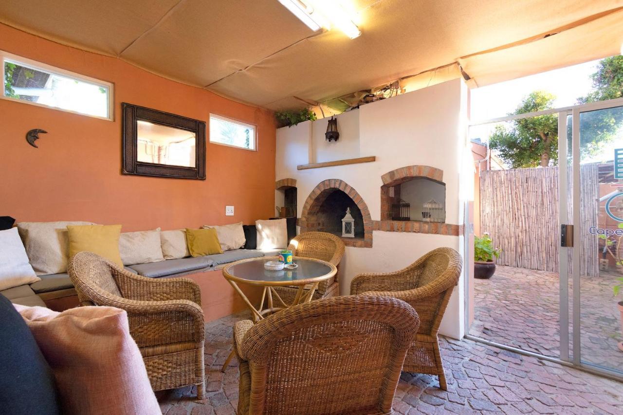 The Bohemian Guesthouse เคปทาวน์ ภายนอก รูปภาพ