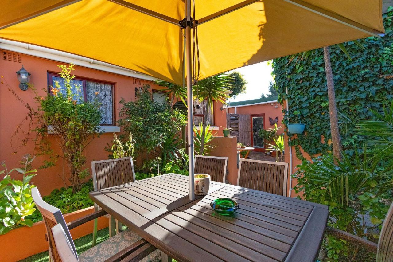 The Bohemian Guesthouse เคปทาวน์ ภายนอก รูปภาพ