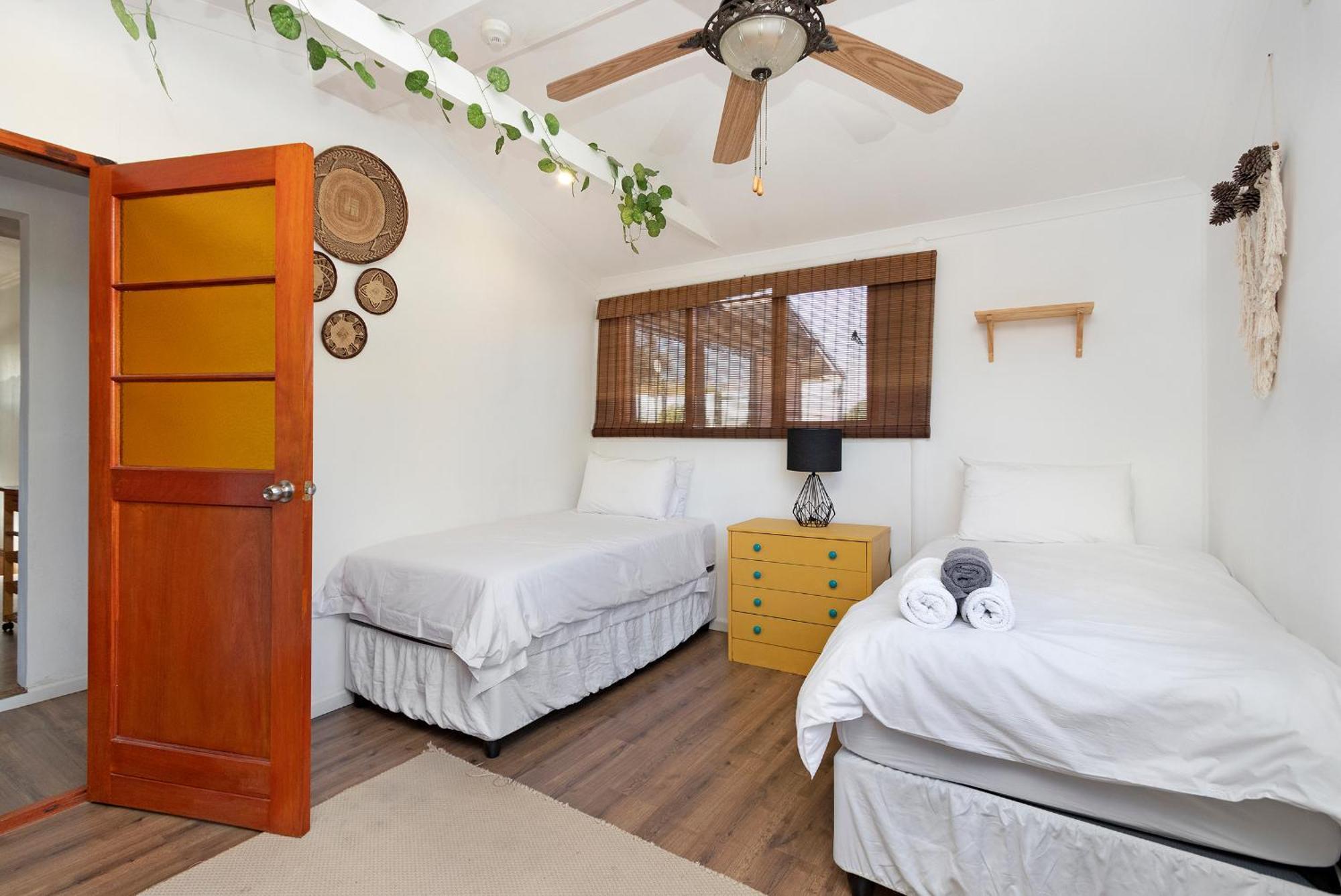 The Bohemian Guesthouse เคปทาวน์ ภายนอก รูปภาพ